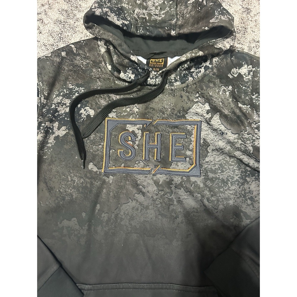 She Outdoor Women's Camo Hoodie Size XL - Picture 2 of 5